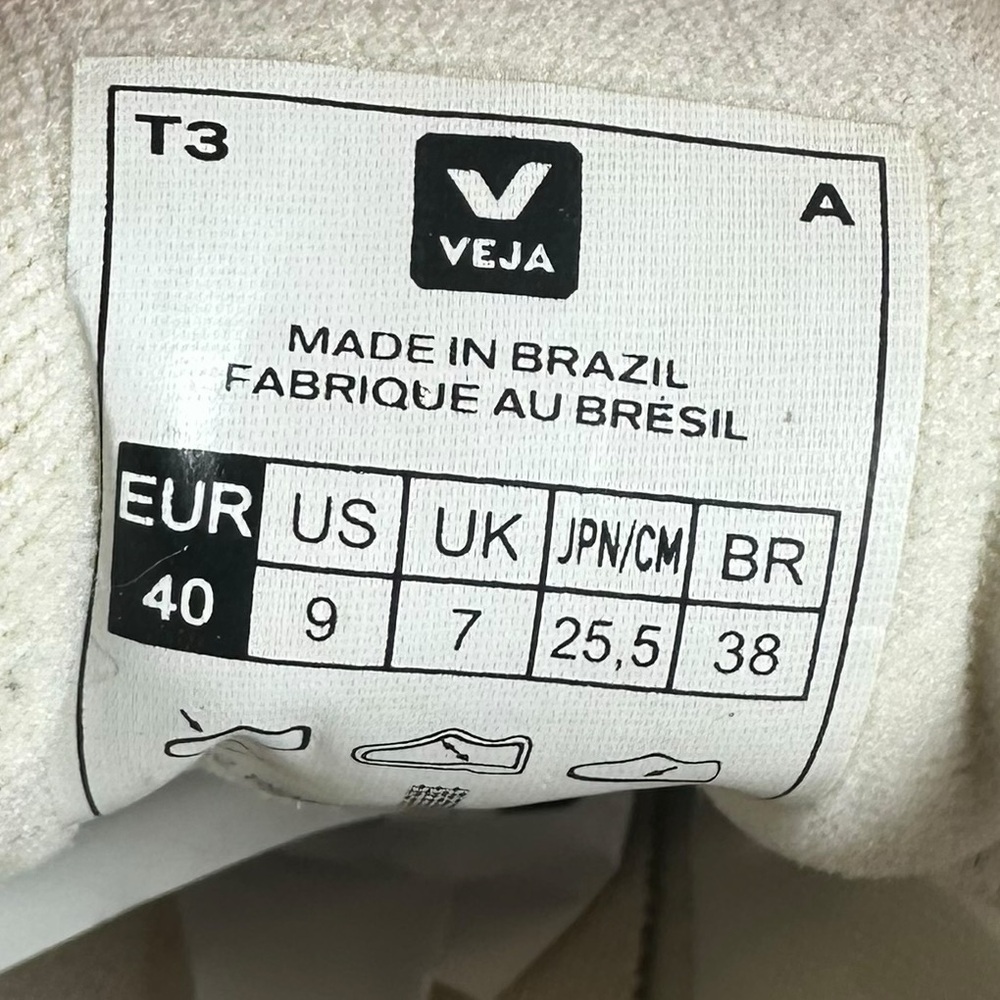 Veja Women’s Urca CWL Casual Sneakers - Picture 11 of 13